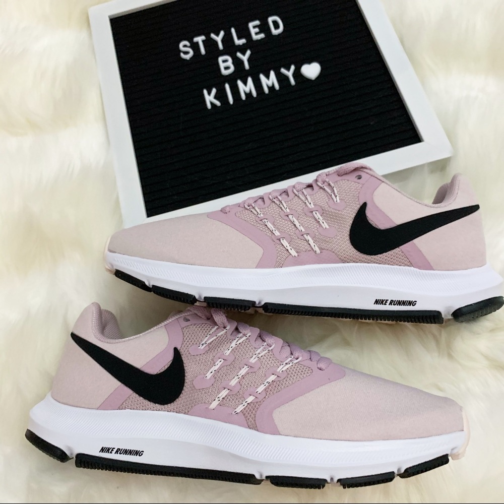 🌸 NIKE RUN SWIFT Sneakers Running Shoes NWT - Picture 5 of 11